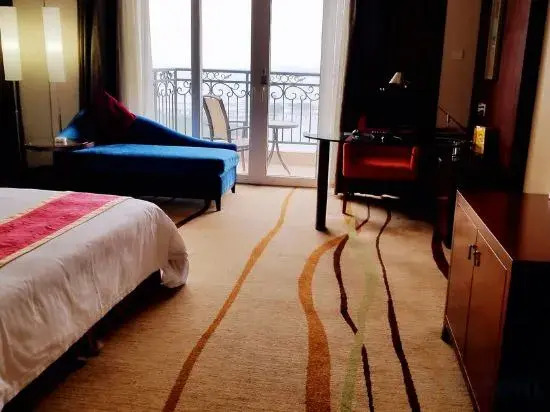Seaview Bay Hotel