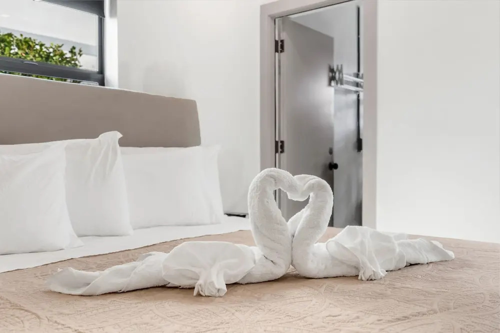 Lauderdale 1 Bedroom Lux by Opus
