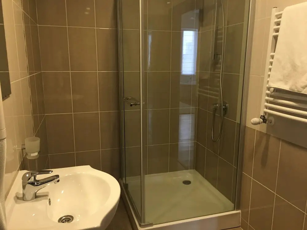 GIA Suites