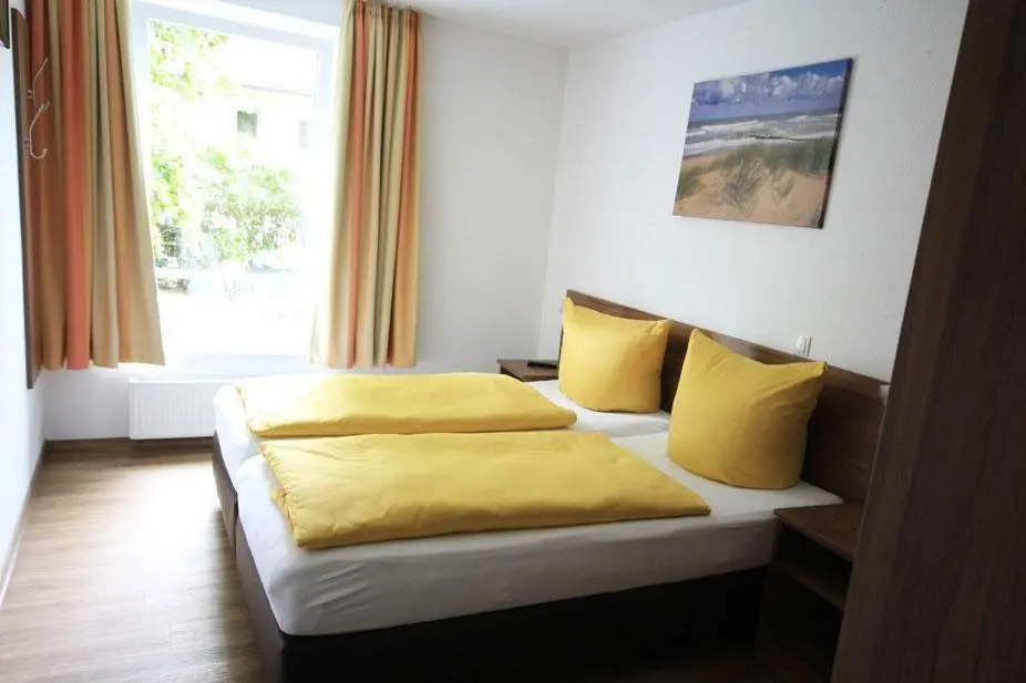 Ferienwohnung-304-Hohe-Lith-strandnah-mit-eigenem-Strandkorb-am-Meer