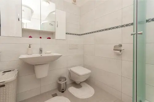 Ap 4 2 In One Of The Most Luxury Building In Omis