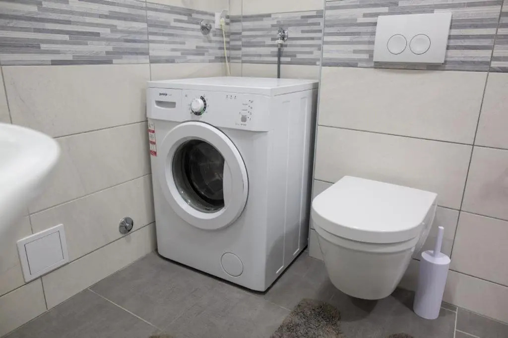 Serious Job Apartment
