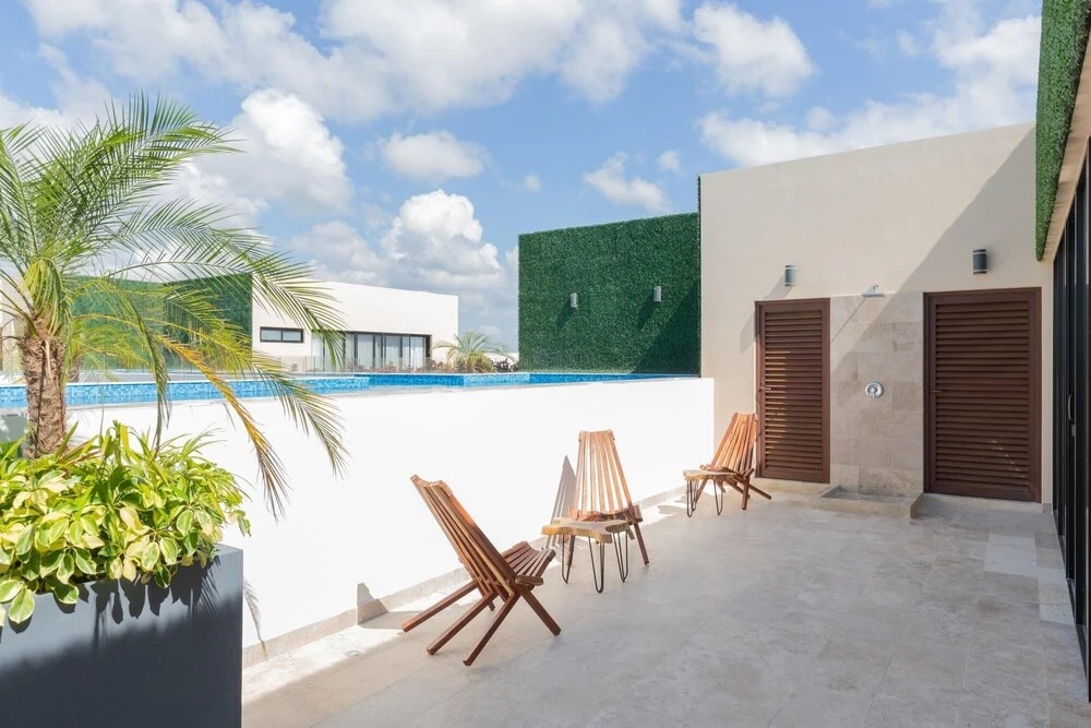 Magnificent 2 Units in one 5BR Private Plunge Pool in Terrace