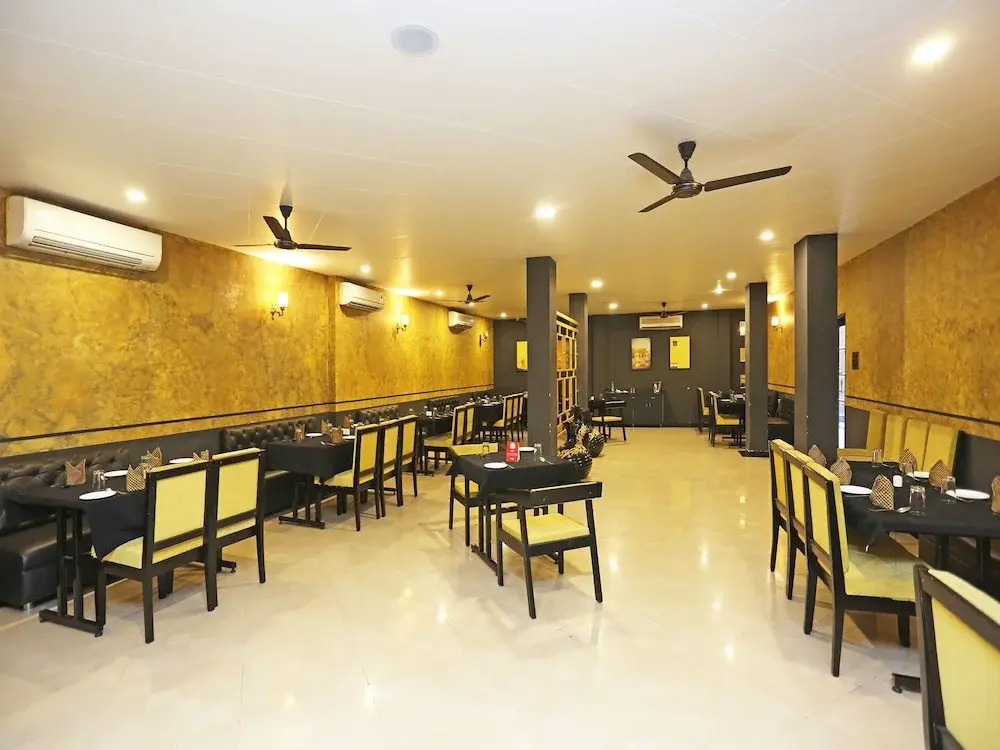 OYO 4939 Hotel Highway Inn