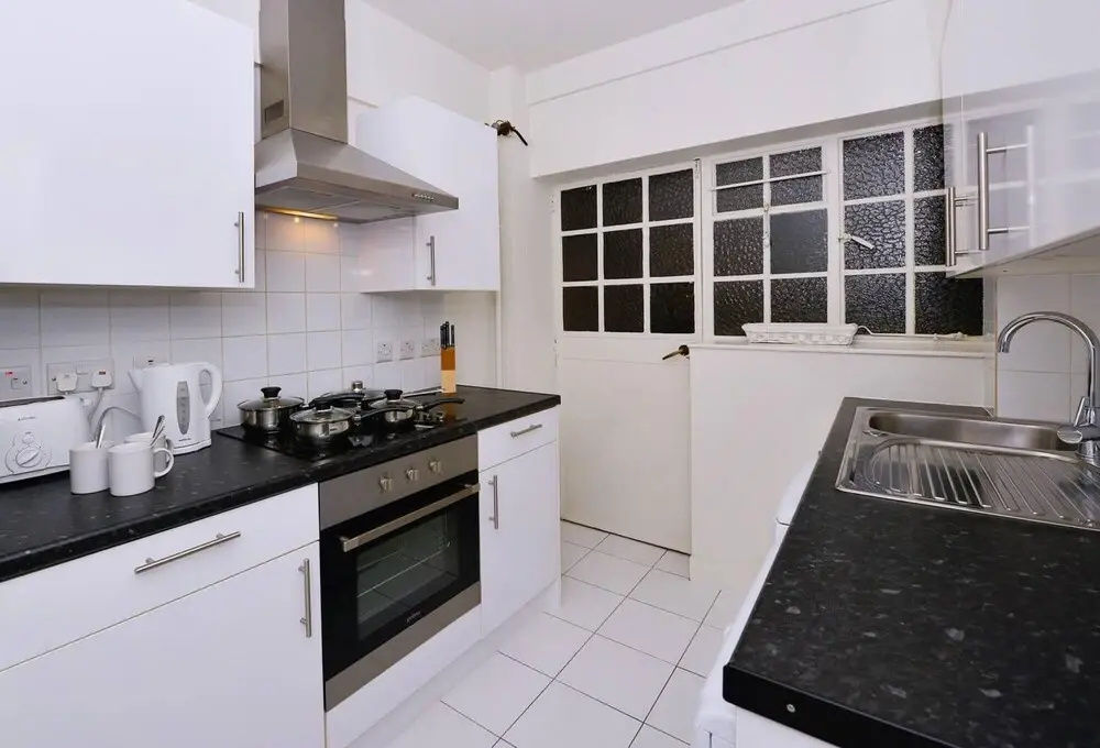 1 Bedroom Apartment in Chelsea - 43