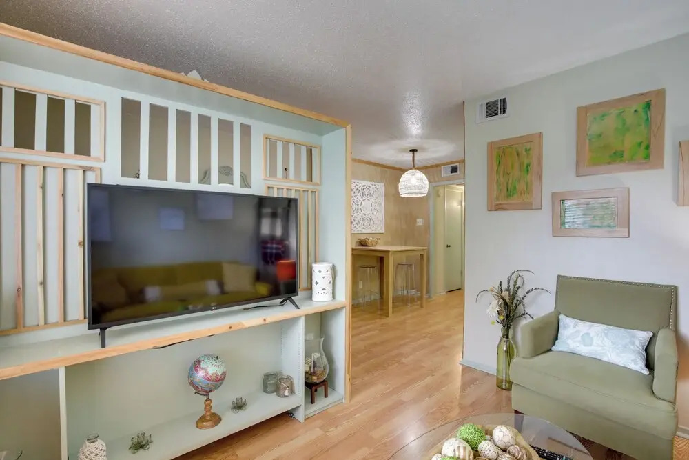 Dallas Condo w/ Pool Access - Walk to Knox Street!
