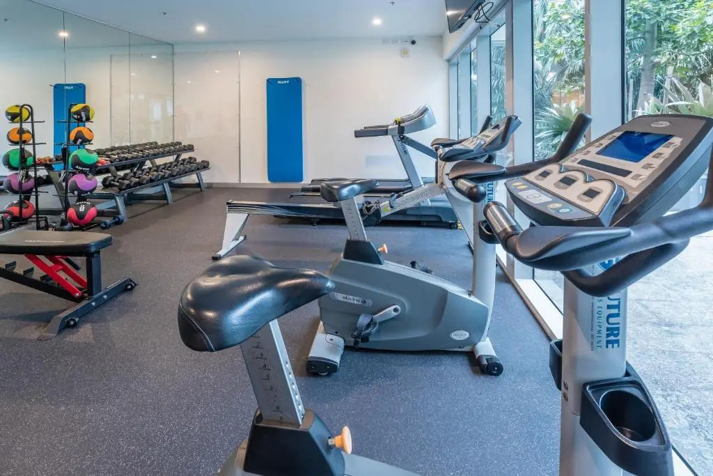 Chic Inner City Position 2 bedroom apartment with Parking By Serain Residences