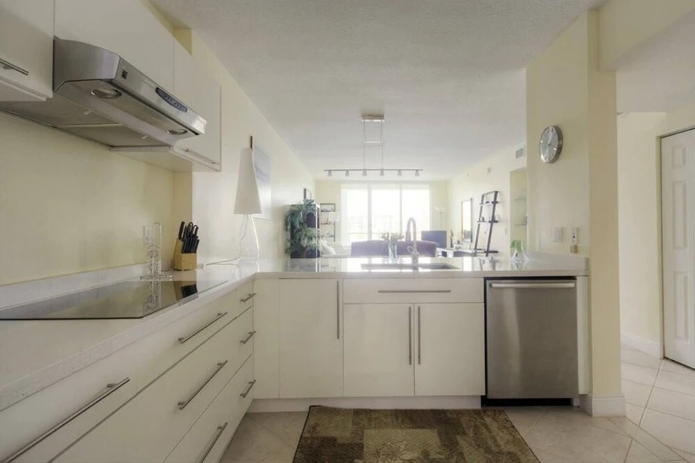 Le Marina Bay 503 - Condo 5 People, Sunny Isles