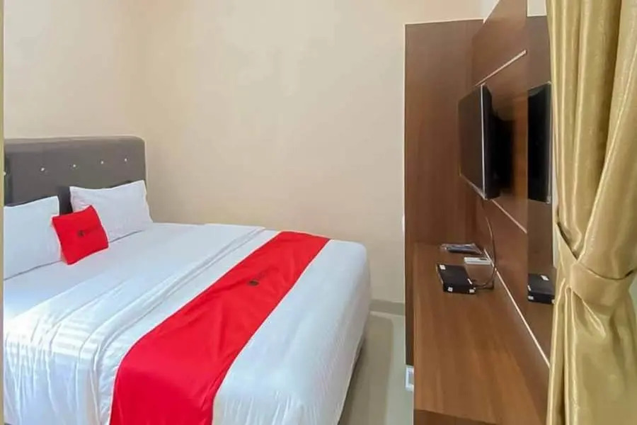 RedDoorz Plus @ Jalan P. Emir Moh Noer Lampung