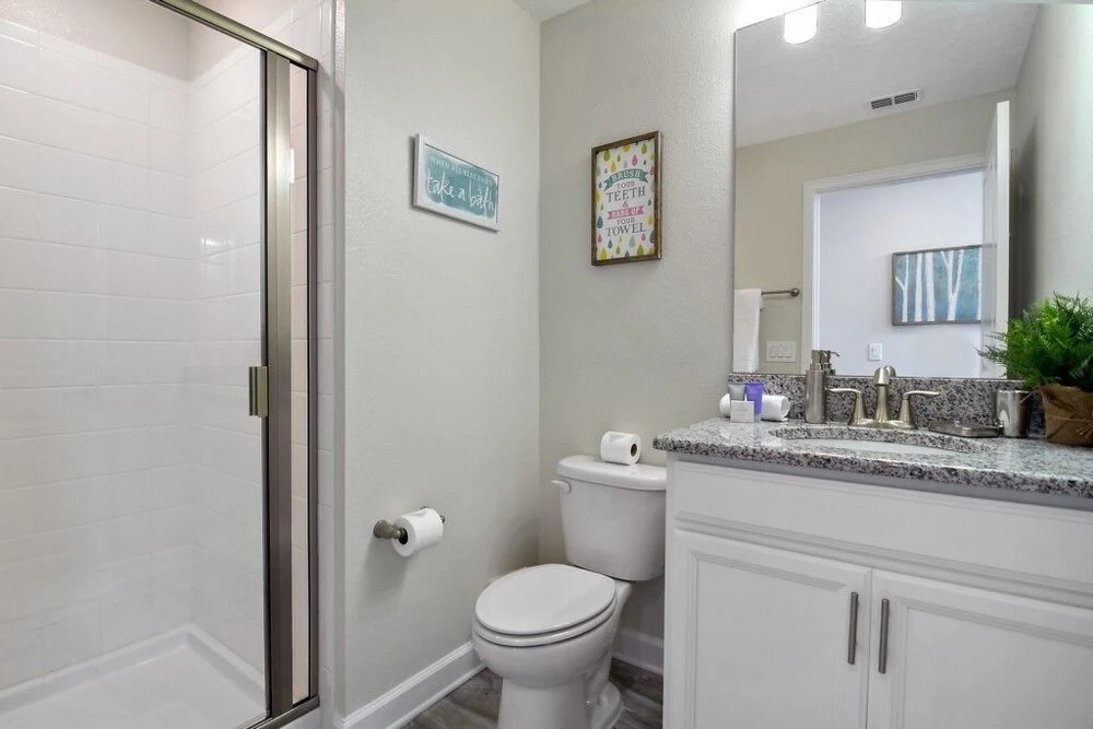 "boutique" Style Home Near Disney! 5 Bedroom Home by RedAwning