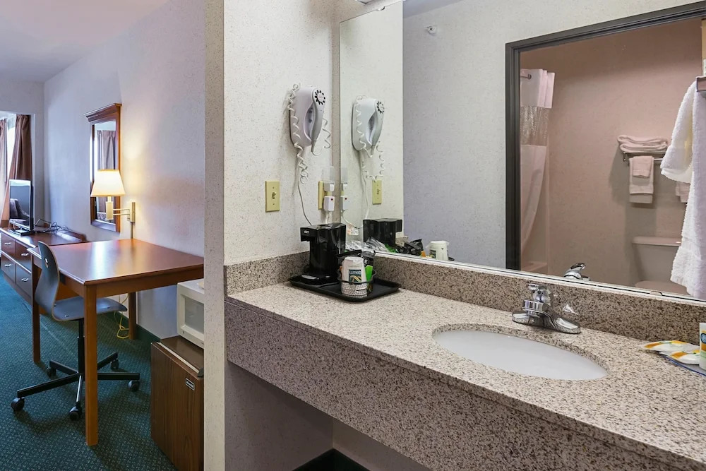 Quality Inn & Suites