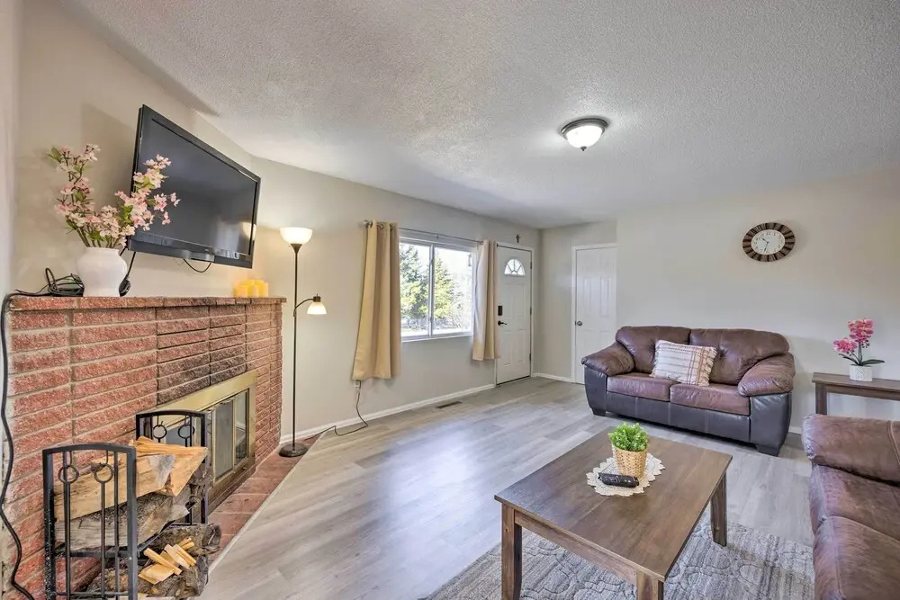 Hike, Bike & Fish: Gem w/ Hot Tub in Woodland Park