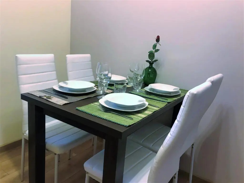 Jugoslowianska "Banksy" Apartment