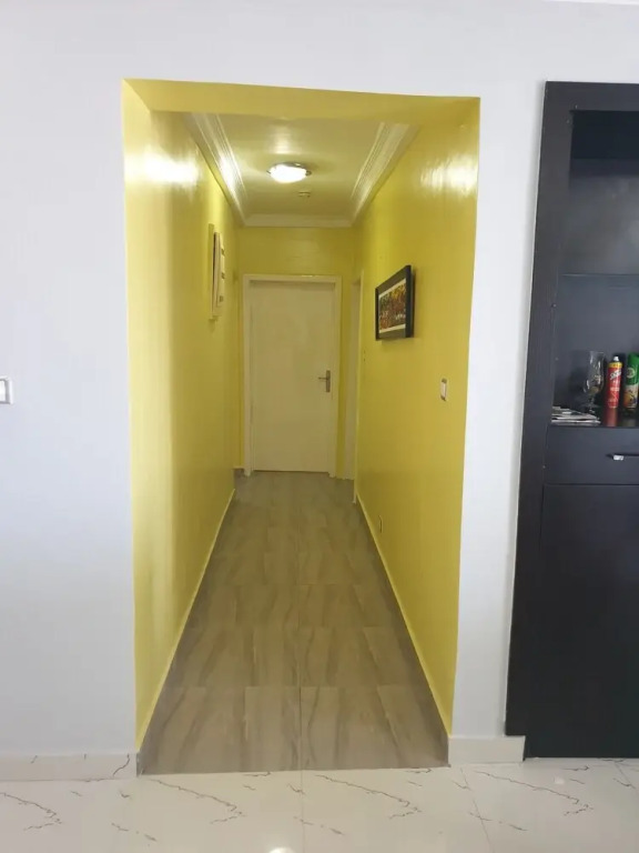 Sim court 1 safe court apartment