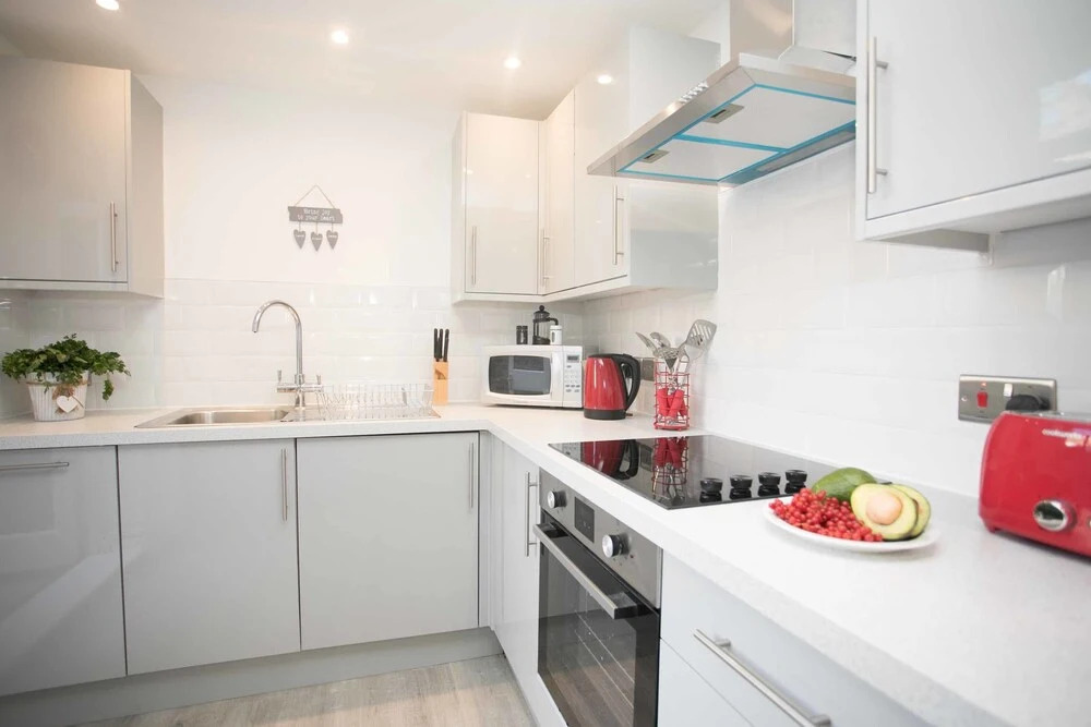 Light filled garden flat sleeps 4