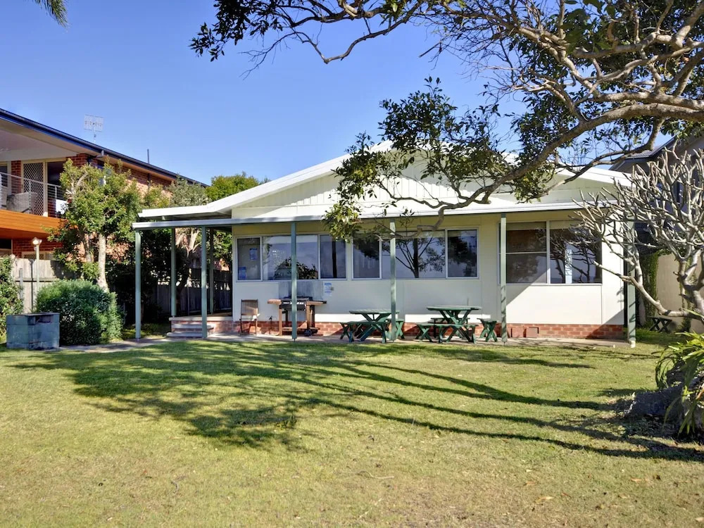 Sandy Shores, 18 Corlette Point Road