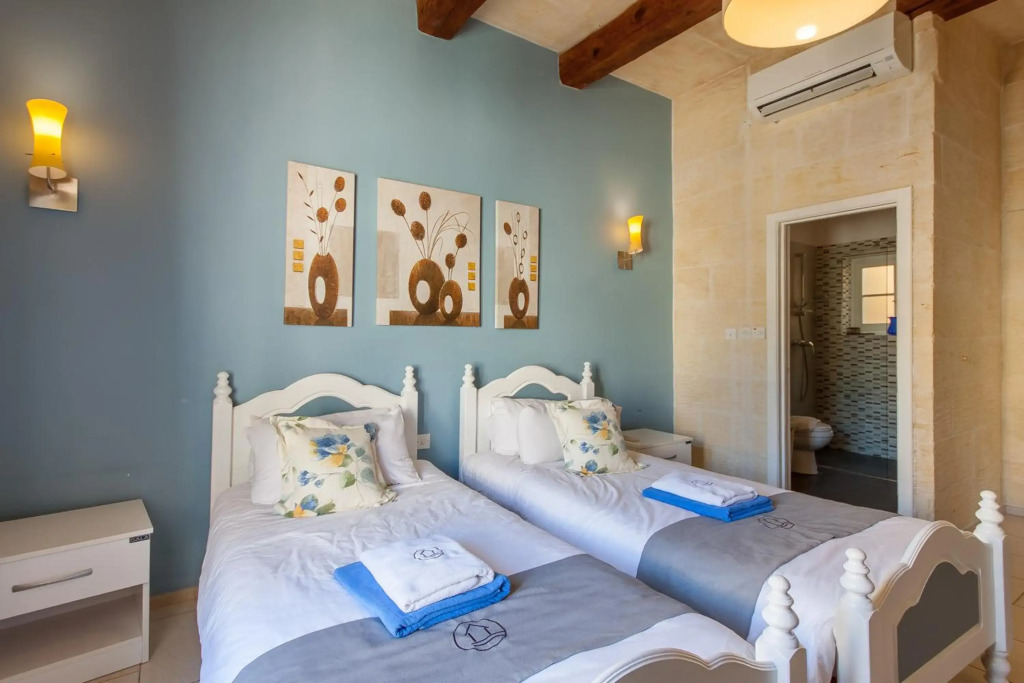 Twilight Gozitan Farmhouse With Pool - Happy Rentals