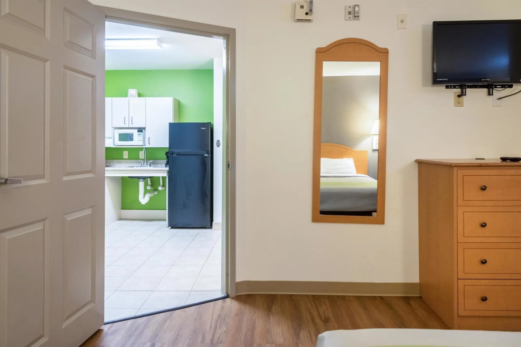 Oyo Townhouse Sulphur,LA Extended Stay I-10