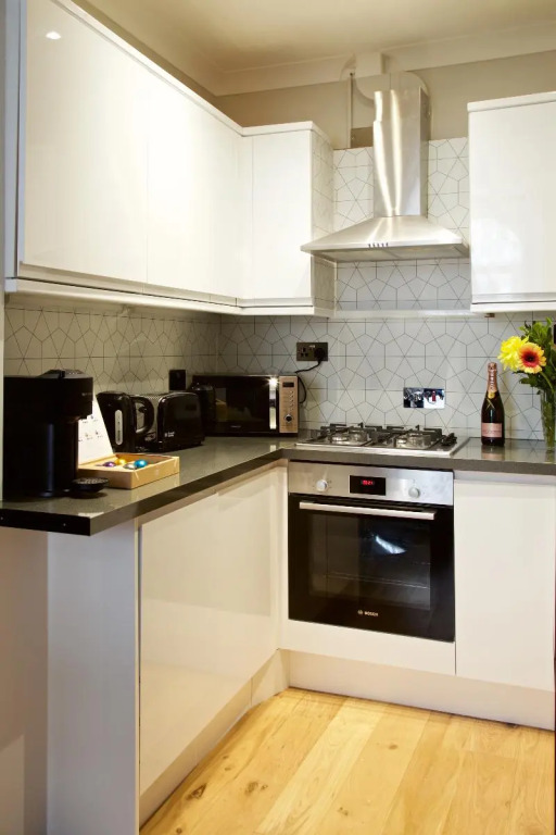 Avari Apartments - Winchester Collection