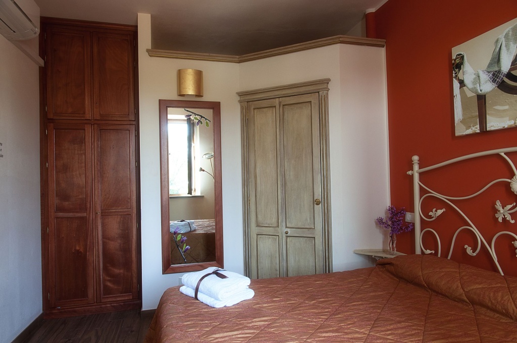 B&B Il Giardino dei Poeti and Apartaments