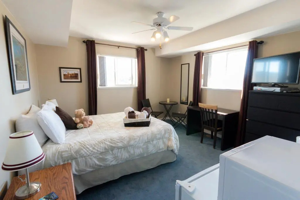 Bearspaw Inn