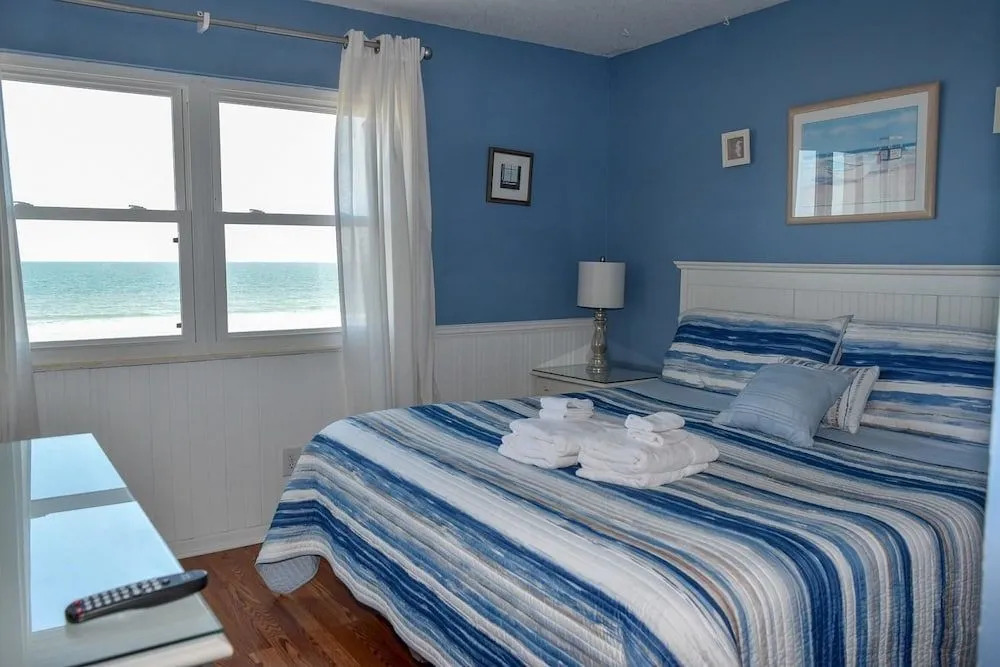 Palmetto Dunes Condominium 205 - 3 Br Condo