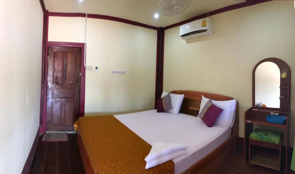 Somphamit Guesthouse