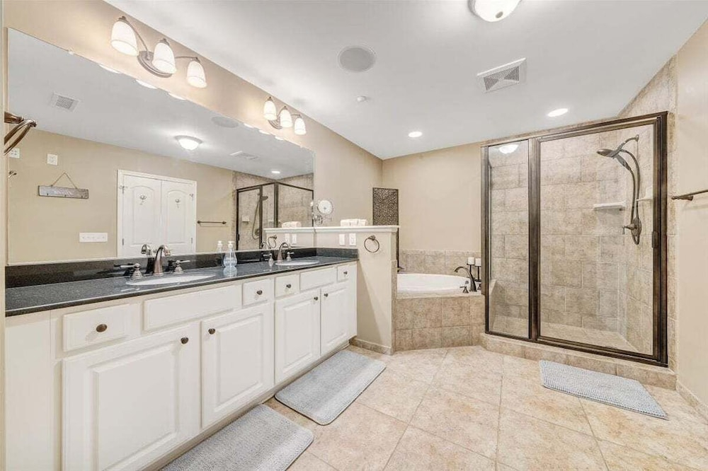 Lake Stardust - Condo With Pool ! Pet Friendly