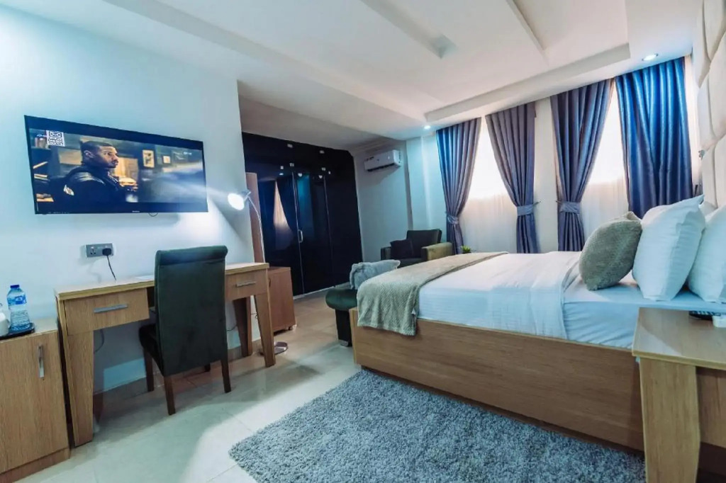 Tranquil Mews Hotel