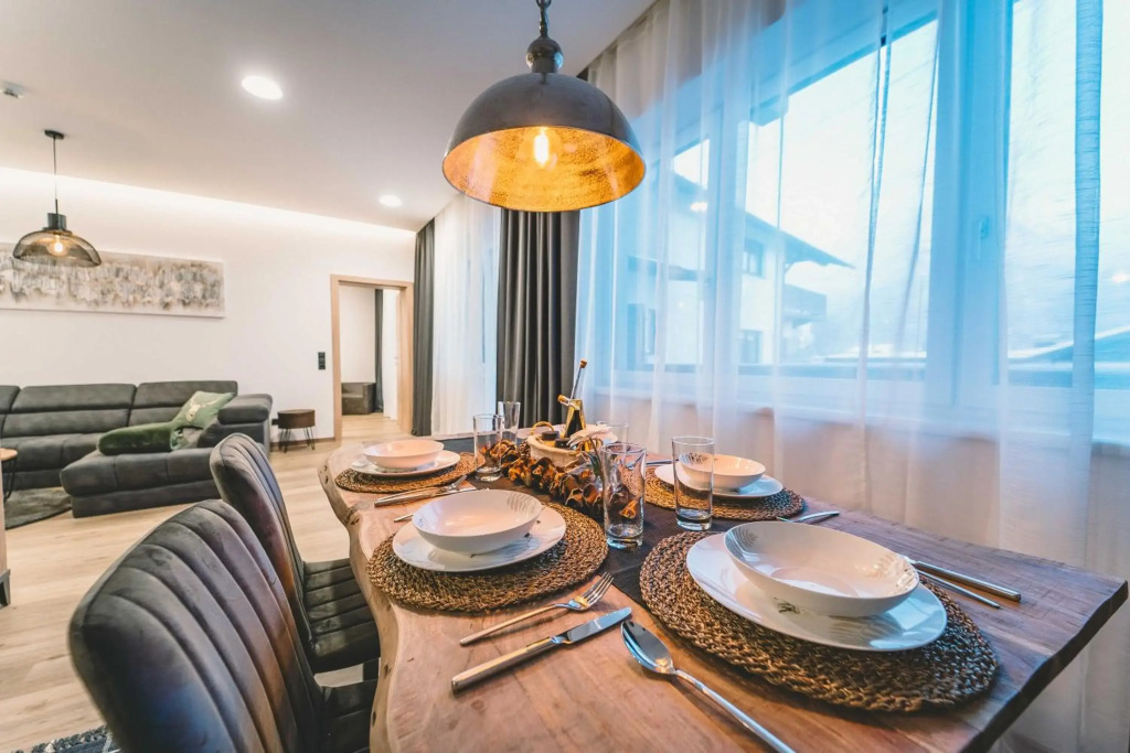 Mirador Apartments