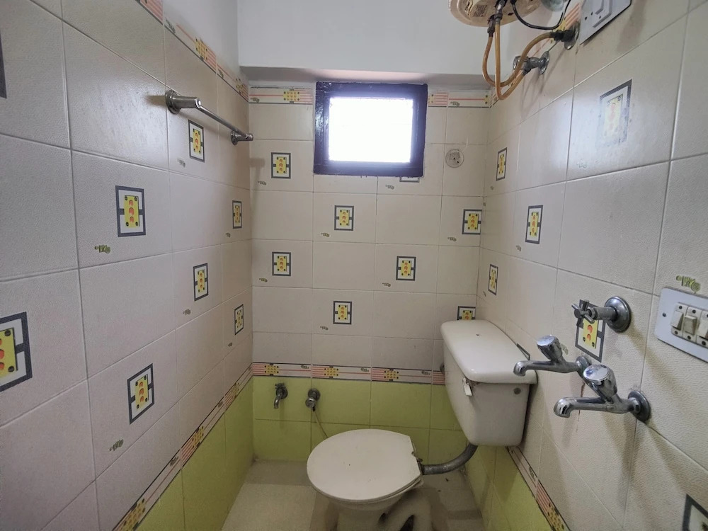 Harish Guest House -Railway Station Road