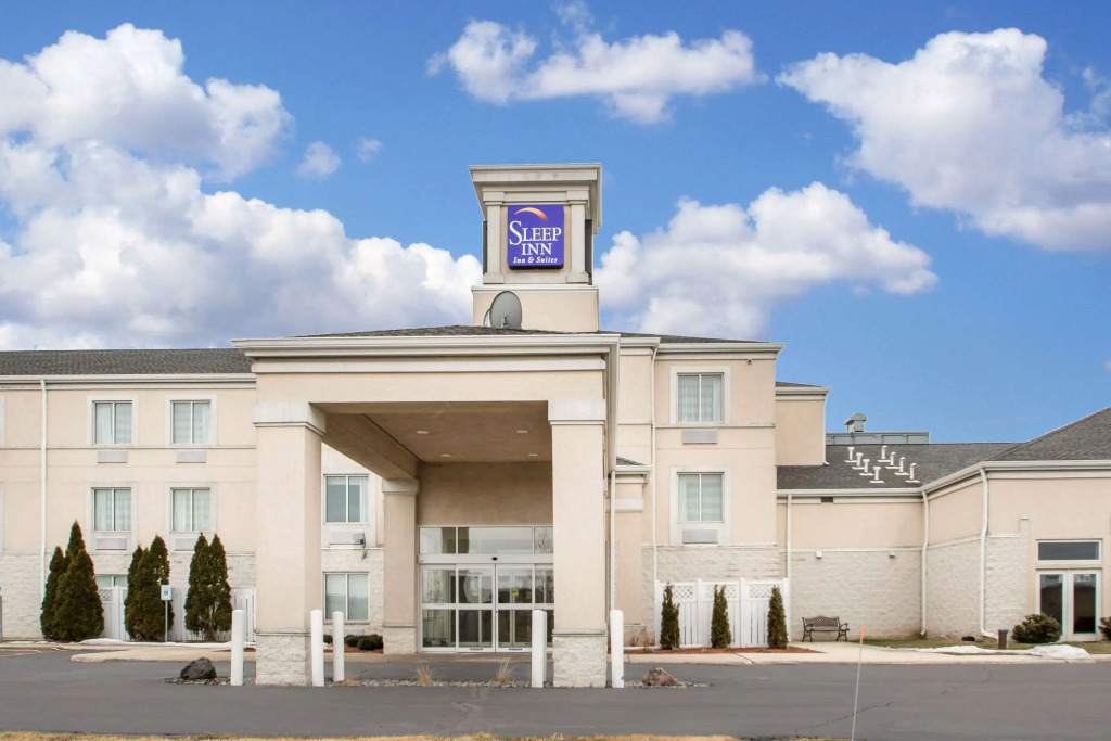 Comfort Inn & Suites Sheboygan I-43