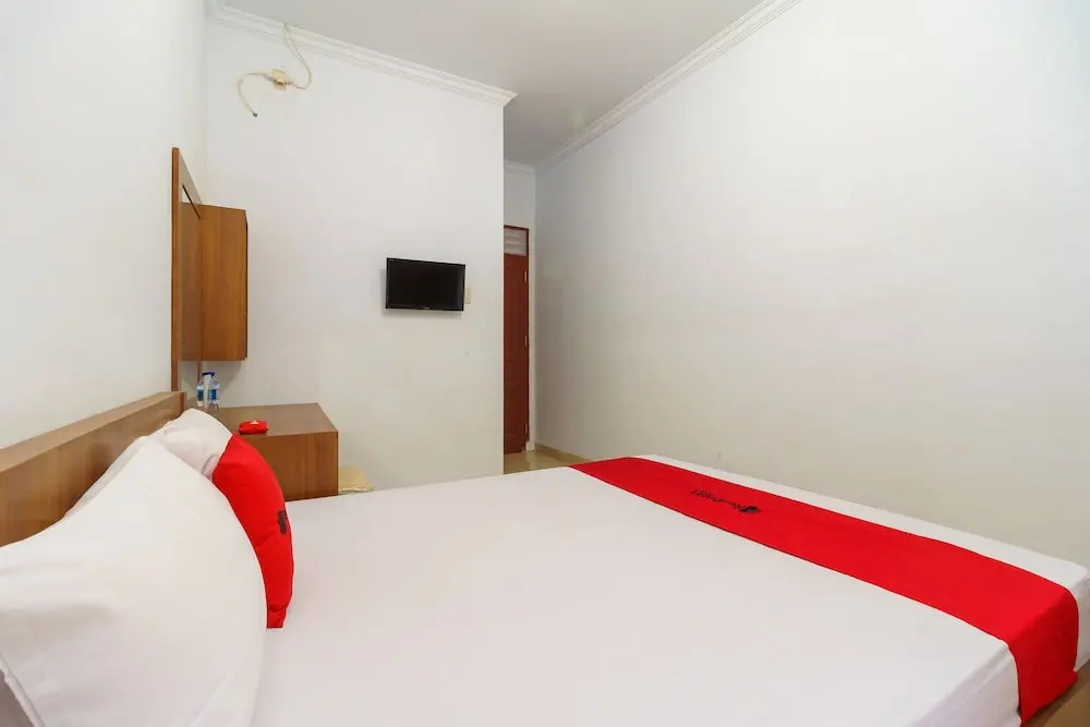 RedDoorz Syariah@Jalan Dr Mansyur Medan