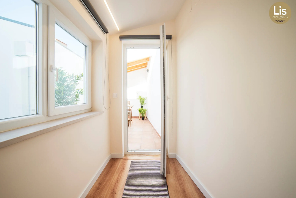 Lis Apartments