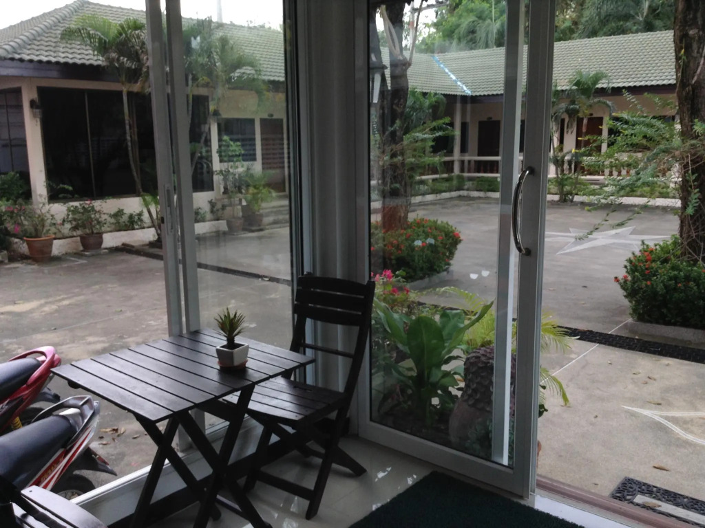 Jomtien Cozy Inn