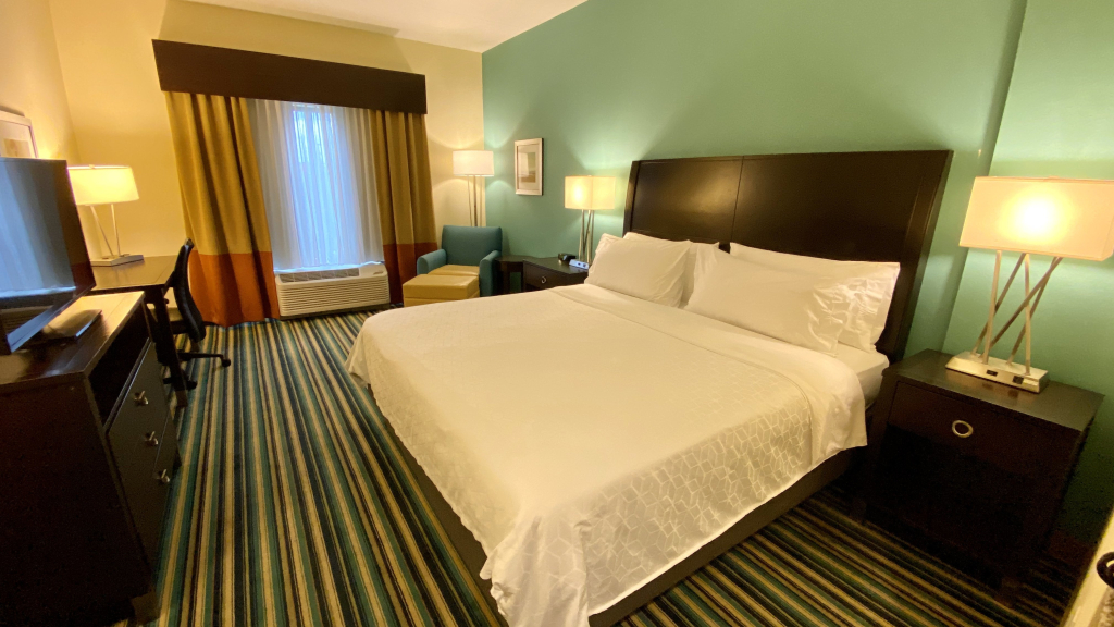 Holiday Inn Express & Suites - Orlando - Southeast by IHG