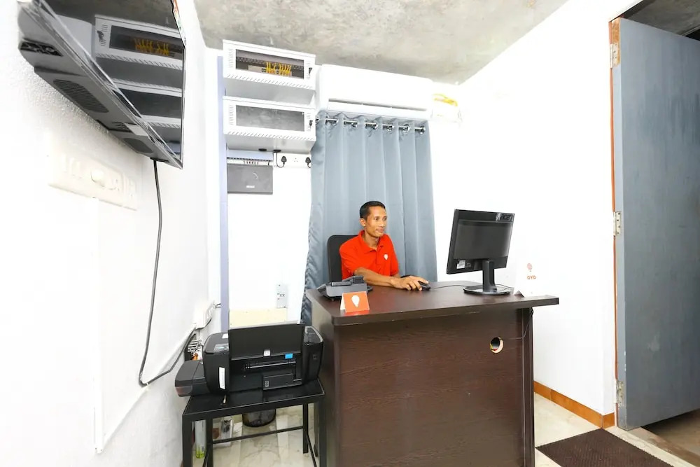 OYO 10054 Elite Inn