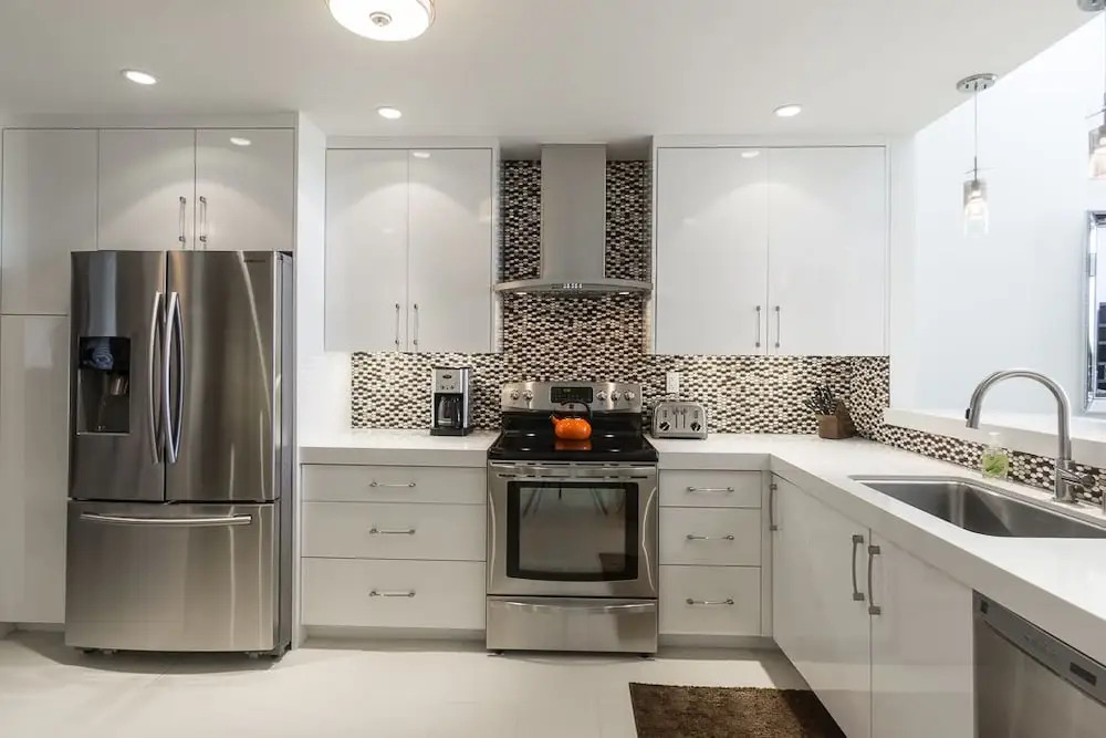 Designer Palm Springs Condo by RedAwning