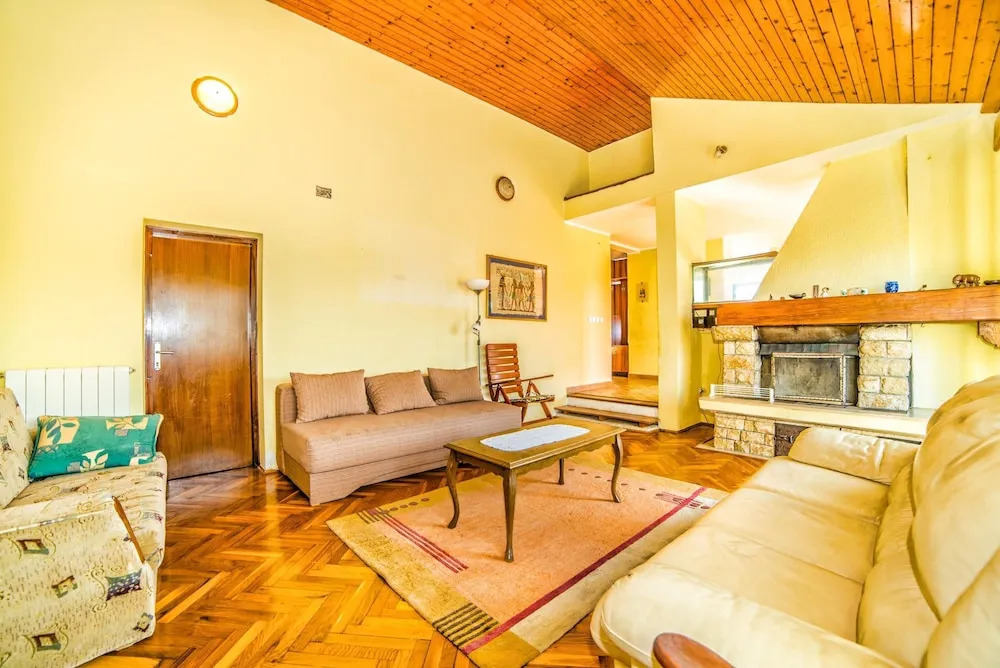 Apartment Belušić / Three Bedrooms A1
