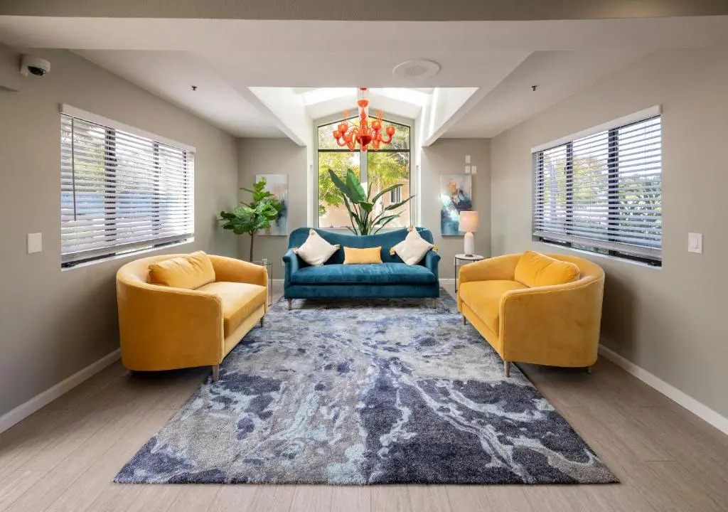 Mariposa Inn and Suites