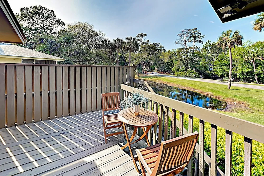 Secluded W/ Hot Tub, Under A Mile To Beach 3 Bedroom Home