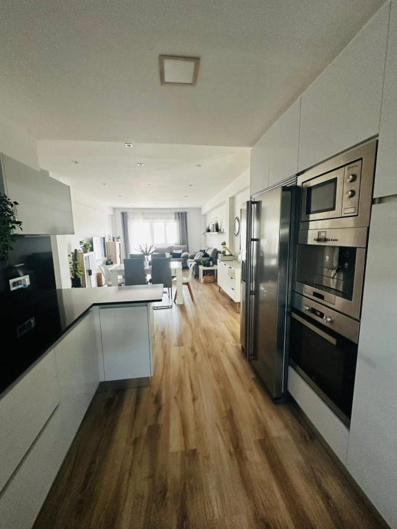 Apartamento con piscina en el centro de Sanxenxo