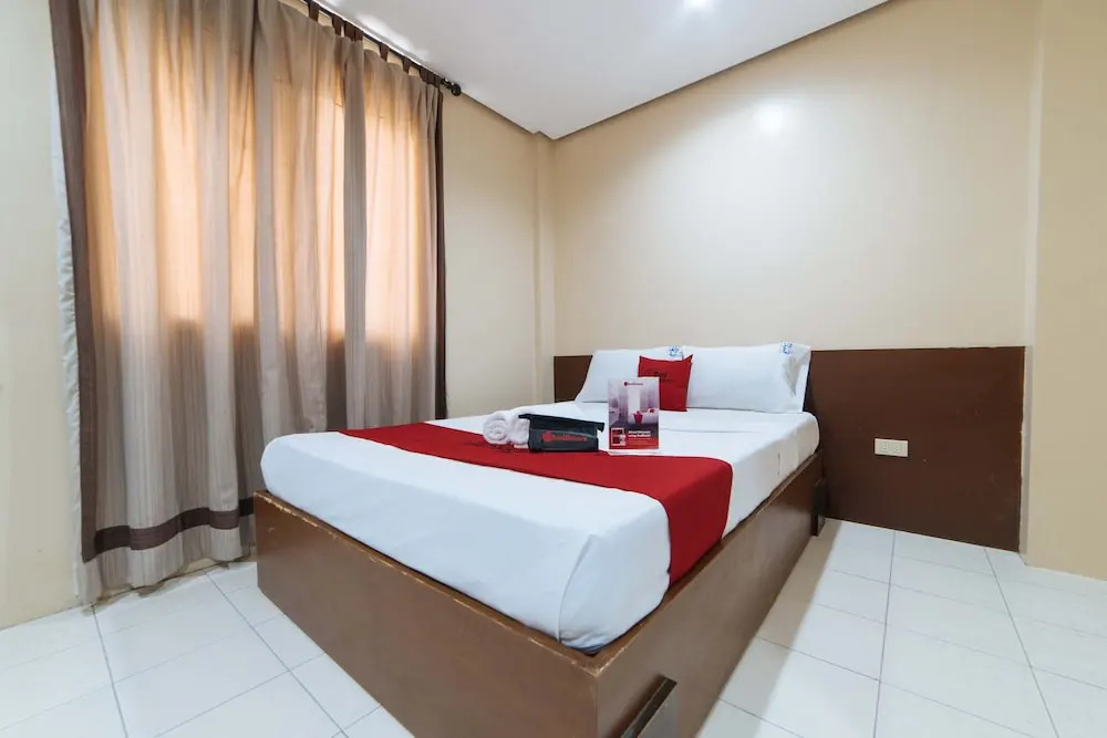 RedDoorz near Olongapo Bus Terminal