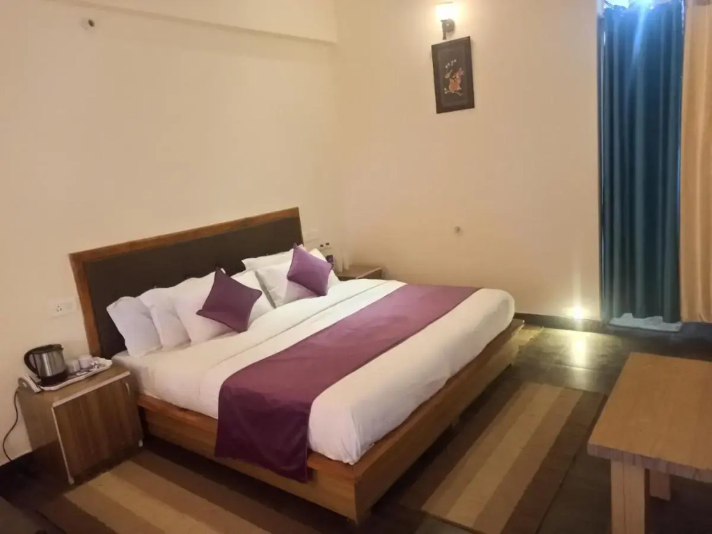 Naina Bird Resort