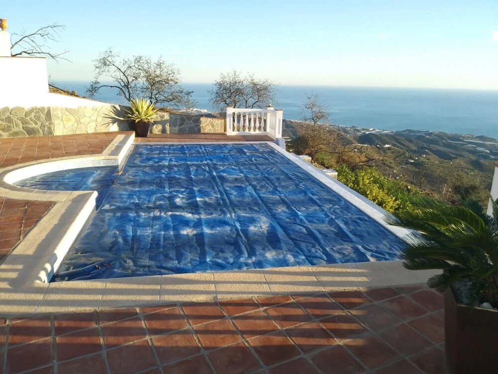 Villa With 3 Bedrooms in Sayalonga - Málaga, With Wonderful Mountain V