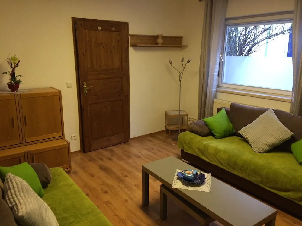 Sam Apartments