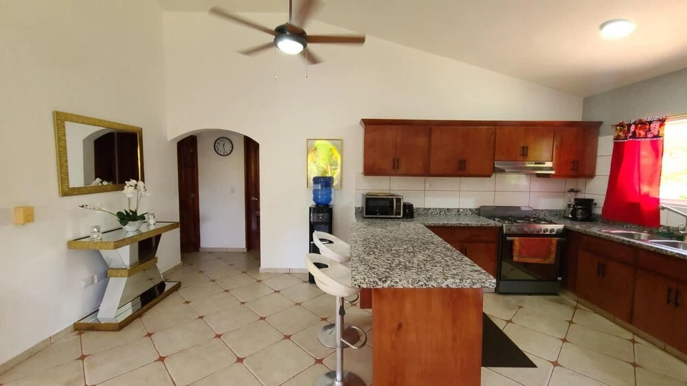 Great 4 Bedroom Getaway Villa With Large Private Pool