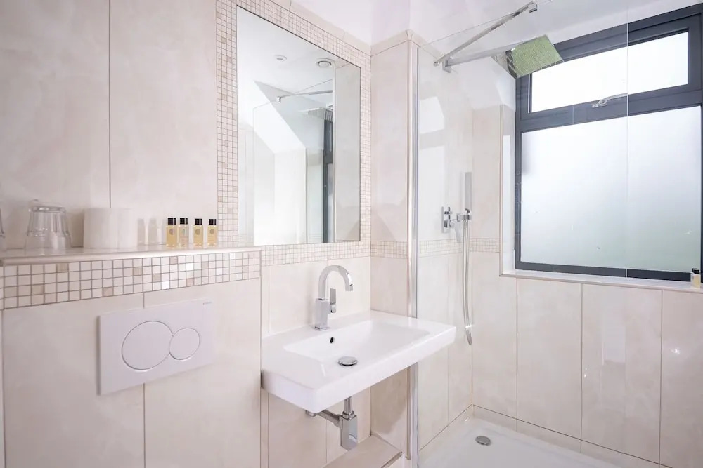 Guildford Manor Hotel & Spa