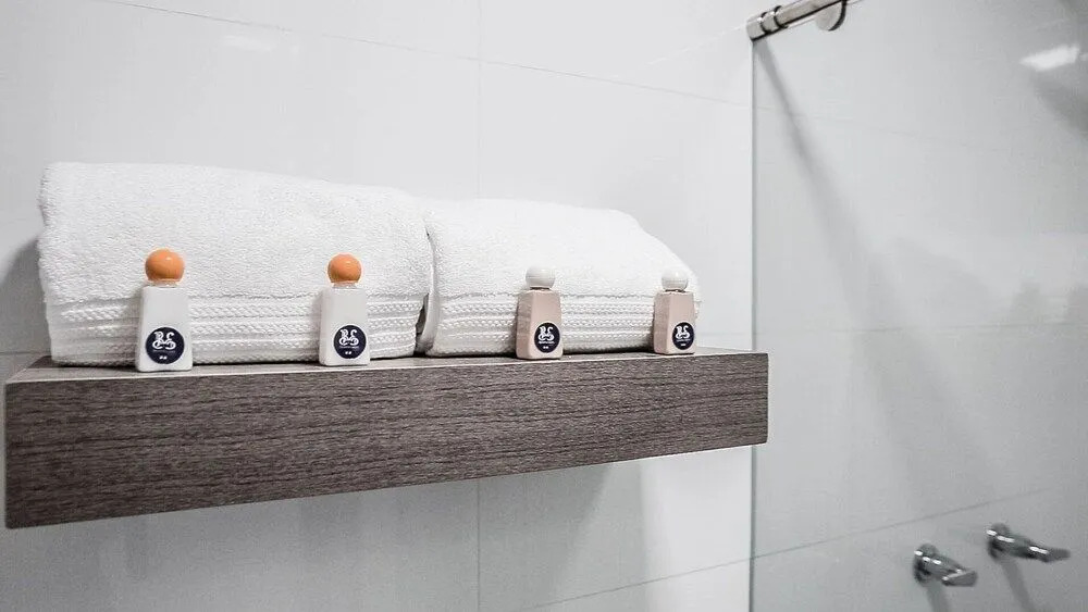 B&E Aparta-Suites Hotel