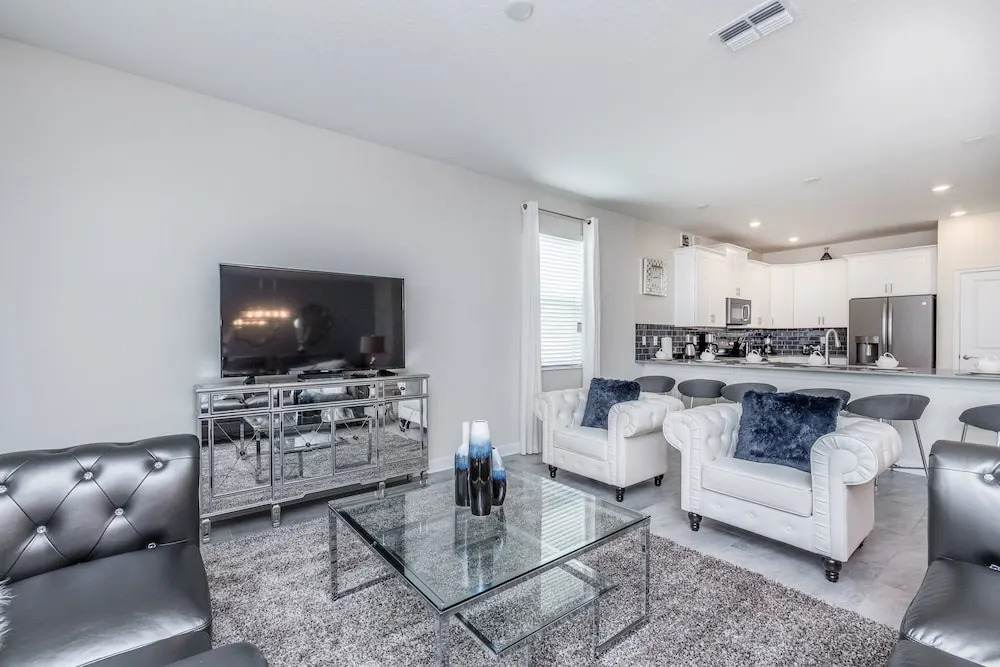 1662 Moonvalley Drive